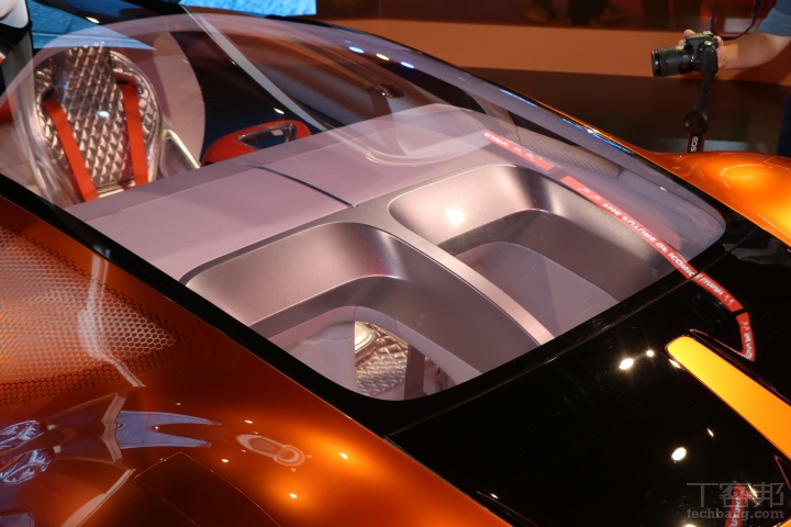賓士Vision One-Eleven 電動超跑概念車登台亮相！車身細節搶先看、9/14 正式開放參觀