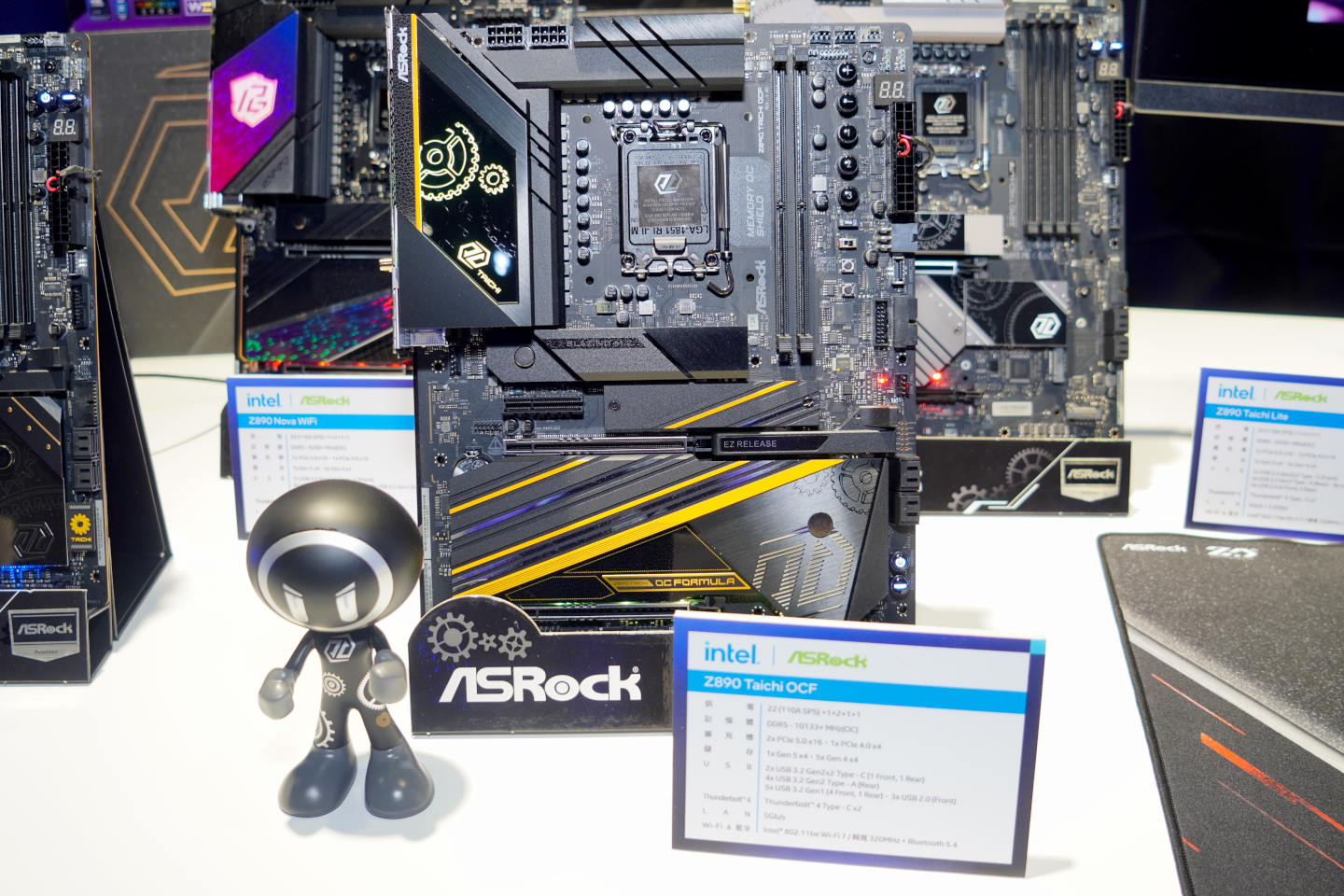 ASRock Z890 Taichi OCF為針對極限超頻設計的主機板。