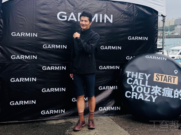 剛獲得 2024 ICONIC XTRI 義大利極限鐵人賽總排名第 8 名、有臺灣自行車登山王之稱的極限鐵人范永奕老師說道,「收到 Garmin 的邀請我毫不考慮就答應了,大家過往認知的單車經典中雙塔路線是由富貴角至鵝鑾鼻,途中將穿越臺灣屋脊,被稱為夢想之路,在與Garmin 一同規劃路線時,我希望可以藉由本次挑戰讓更多人了解臺灣特色之處,身負大接力中路程最長的 550 公里重任,我會全力以赴與四位強大的隊友們一起挑戰極限!