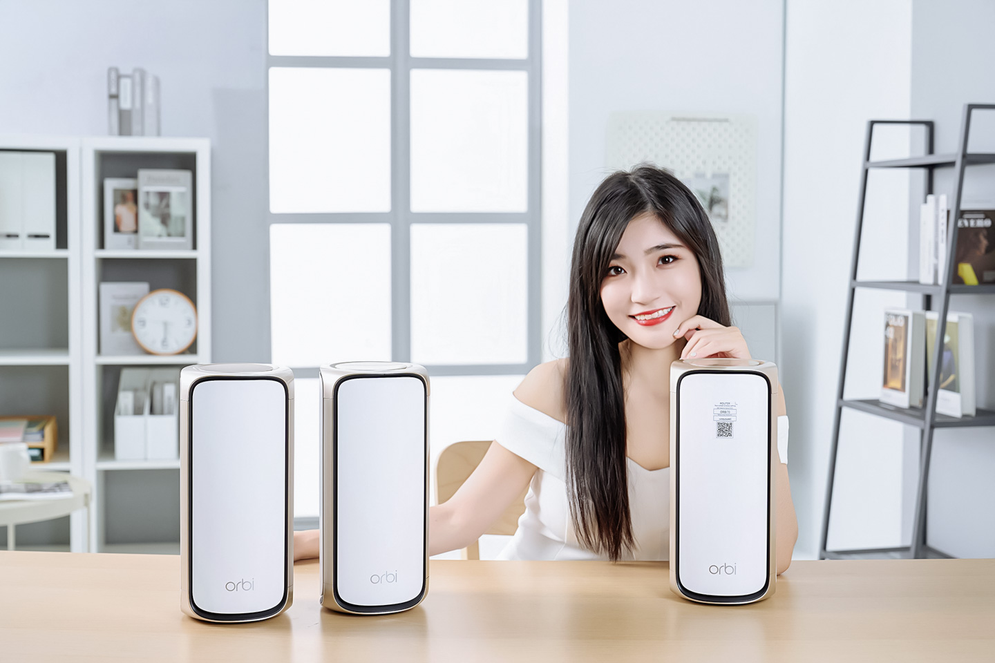 Netgear Orbi RBE973S BE27000 開箱實測：四頻 Wi-Fi 27 Gbps 高速頻寬，兼具大涵蓋與大量設備連結～目前最頂 Wi-Fi 7 Mesh 之選！