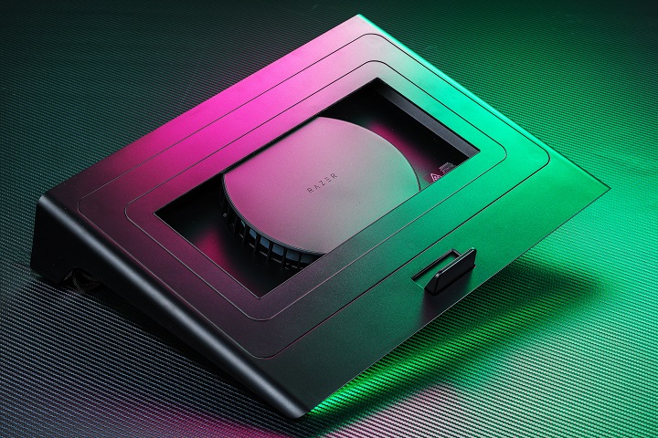 Razer Laptop Cooling Pad 動手玩：具適應性智慧散熱技術、支援 14~18 吋筆電，售價 4,190 元