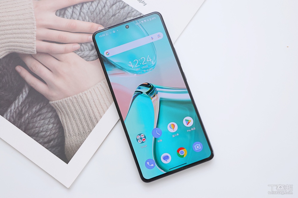 ASUS Zenfone 12 Ultra 評測：AI 旗艦新機開箱實測，效能、相機全面解析