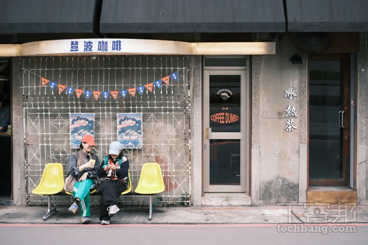 街頭實拍光圈 F2.8, 快門 1/240 秒, ISO 160, A 光圈先決, CLASSIC Neg.。