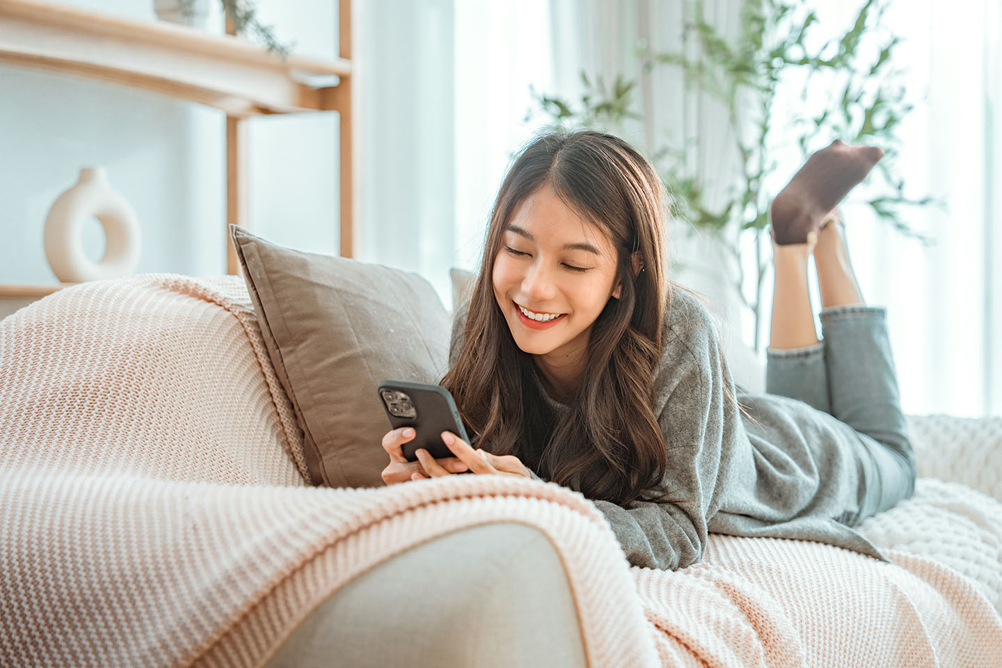 手機上網族注意！5 個理由告訴你為何在家應該改用 Wi-Fi 連網