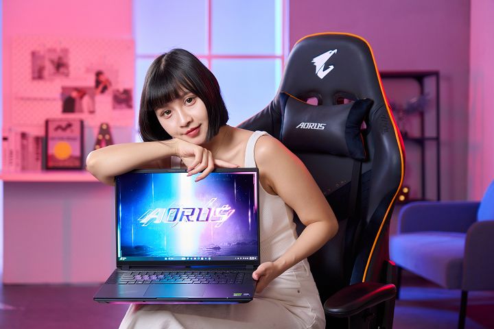AORUS MASTER 16 評測：全方位頂級戰力筆電，效能、AI 與設計一次到位