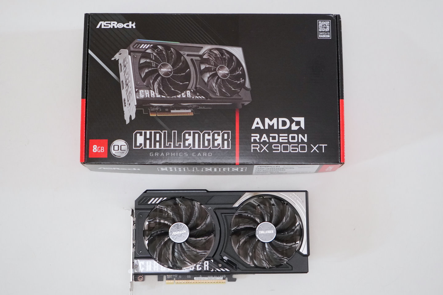 8 GB容量板本樣品則為ASRock Radeon RX 9060 XT Challenger 8GB OC。