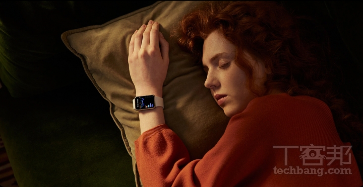 智慧手環在功能上越來越向手錶靠攏，像是睡眠偵測功能現在多數智慧手環也有提供。（圖片來源：SAMSUNG）