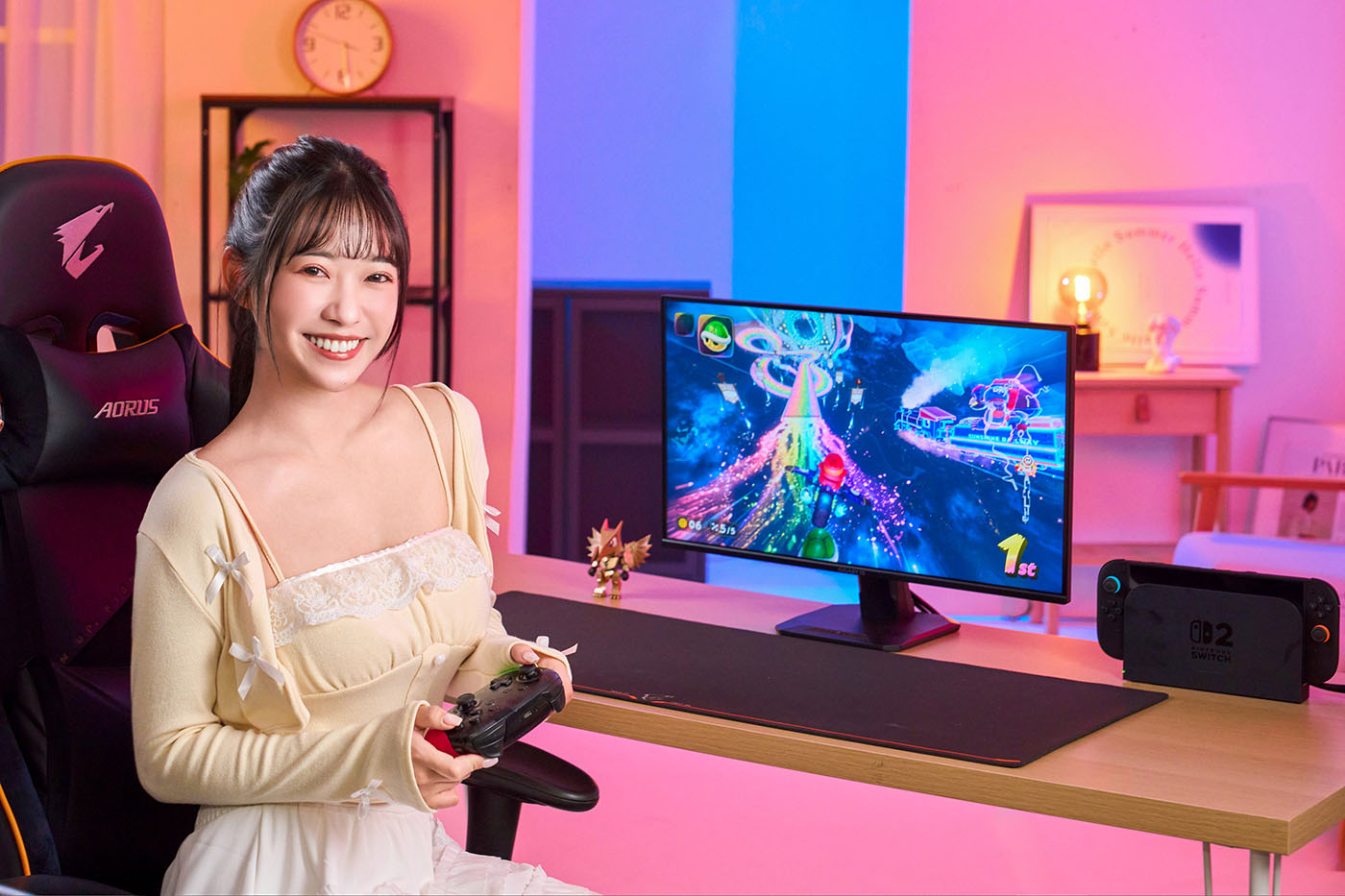 最新推出的 Nintendo Swtich 2 也能與 GS25F2 完美搭配，像是《瑪莉歐賽車：世界》畫面也十分流暢穩定，展現出色的速度感。