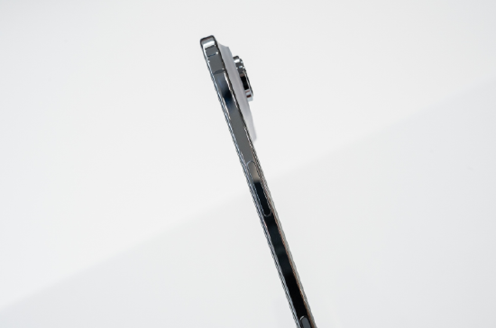 蘋果正在「馴化」消費者？iPhone 17 Pro Max 要讓用戶開始習慣手機突破 2,000 美元價格帶