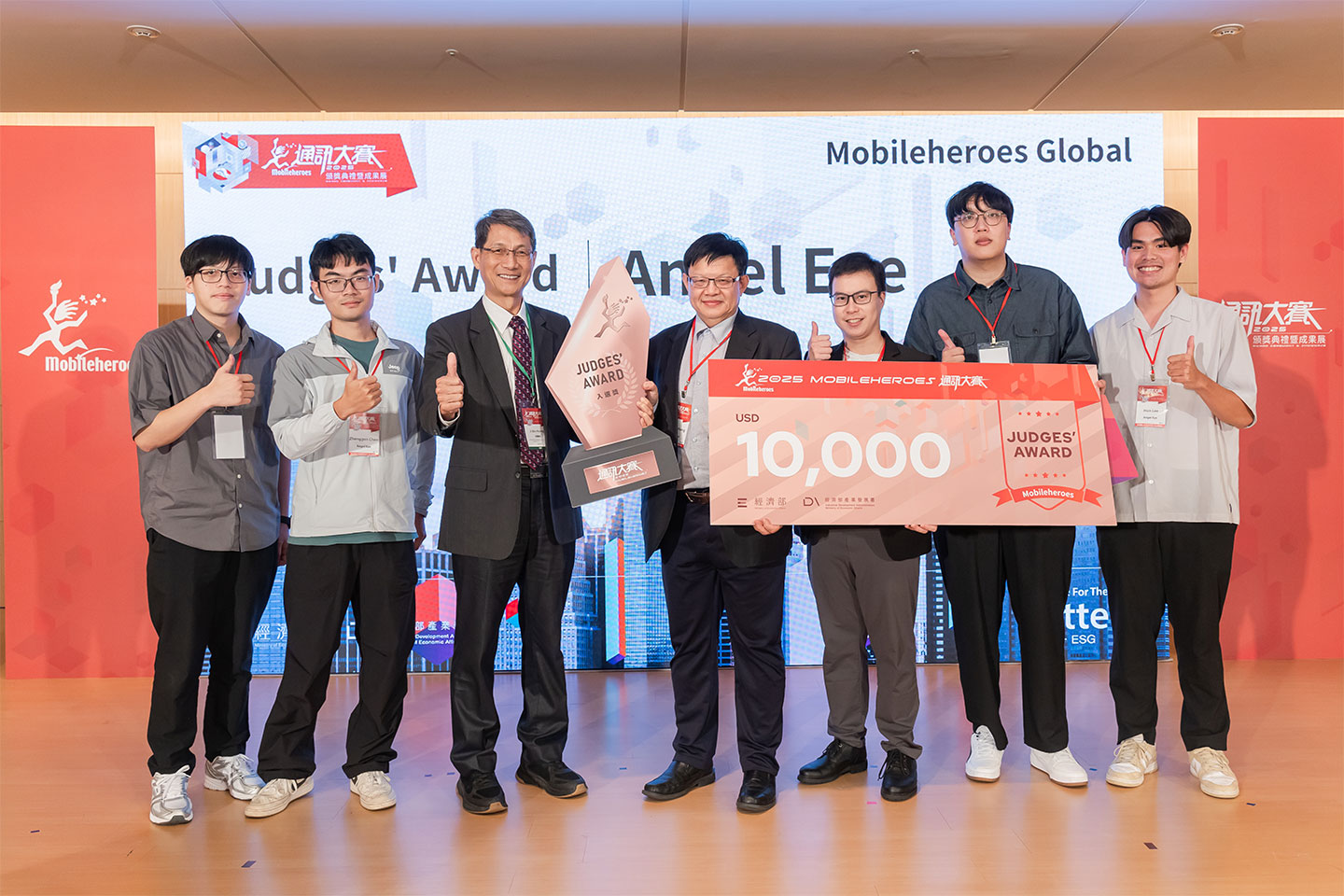 Mobileheroes Global 國際賽季軍同樣也是來自臺灣的 Angel Eye 團隊獲得。