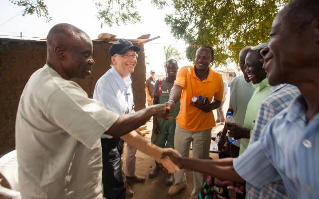 比爾蓋茲：別再散播氣候末日論！人類有解方，潔淨科技助攻