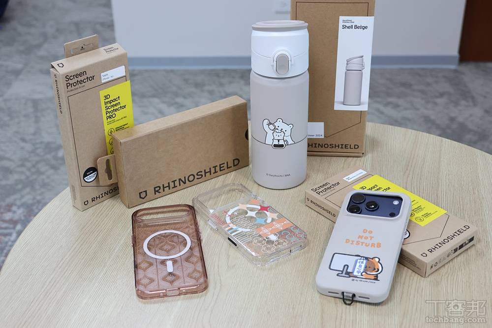 iPhone 17 的好朋友！犀牛盾 SolidX/Clear 保護殼、AquaStand 磁吸水壺開箱
