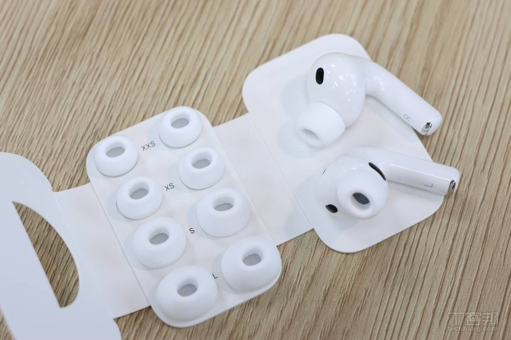 熟悉的白色身影，截然不同的聆聽體驗：AirPods Pro 3 動手玩