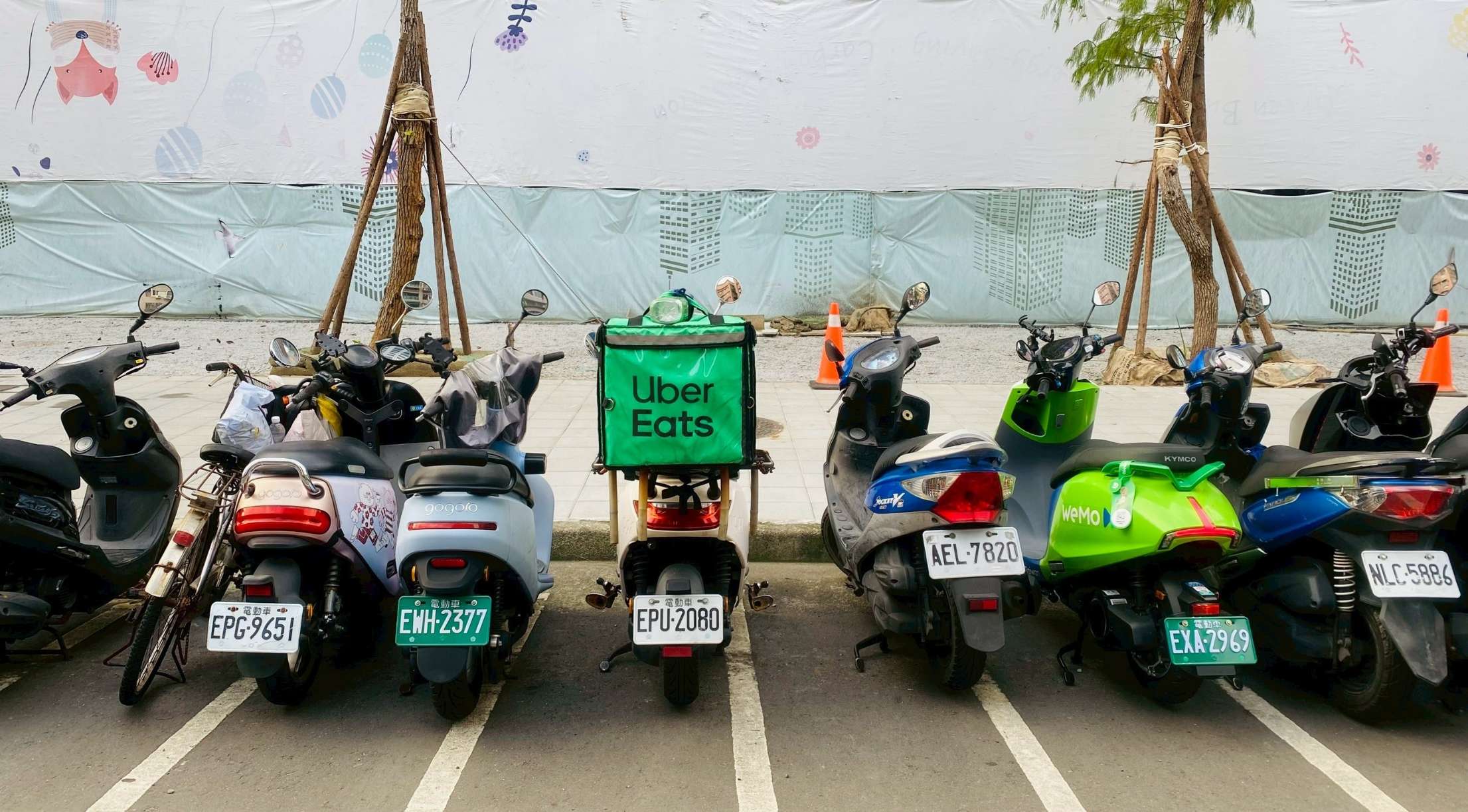 台灣電動機車連 3 月下滑，SMAT 要求政府推出配套因應《貨物稅條例》新制