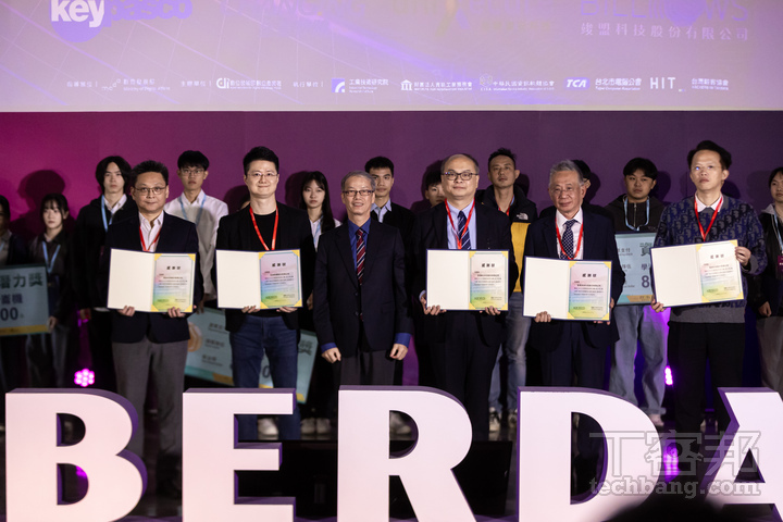 直擊 CYBERDAY 2025 資安產業日，當量子電腦即將到來，駭客用 AI 寫病毒！臺灣資安產業如何突圍