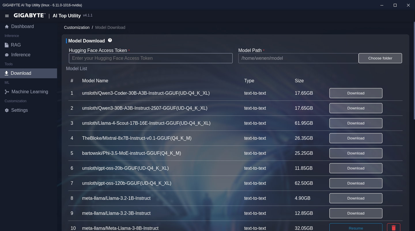 在使用聊天機器人功能之前，可以先到AI TOP Utility的下載頁面選擇想要使用的LLM模型檔案。（需先註冊HuggingFace帳後並填入存取Token）
