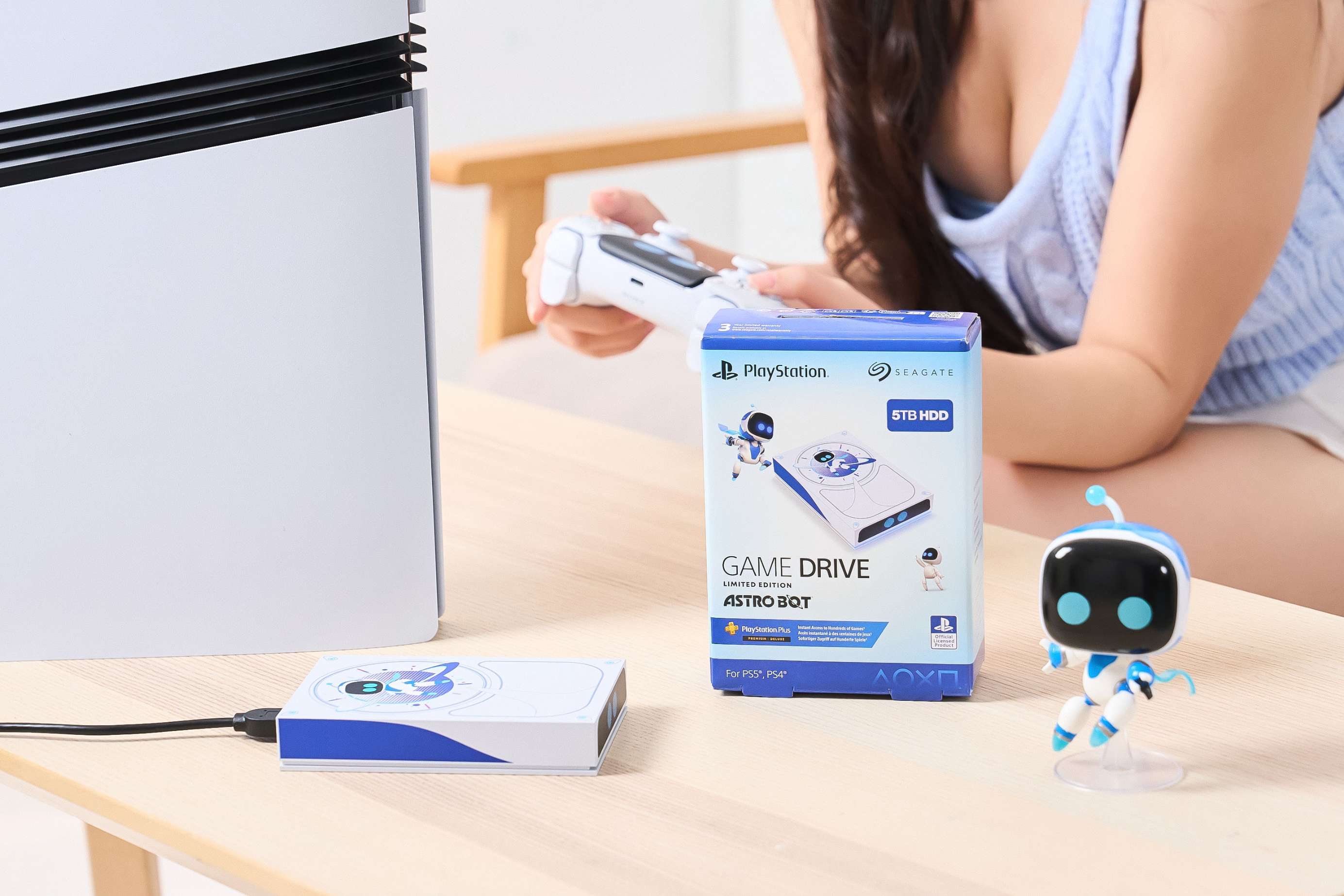 收藏性與實用度兼備！Seagate  Astro Bot 限量版 Game Drive 外接硬碟評測