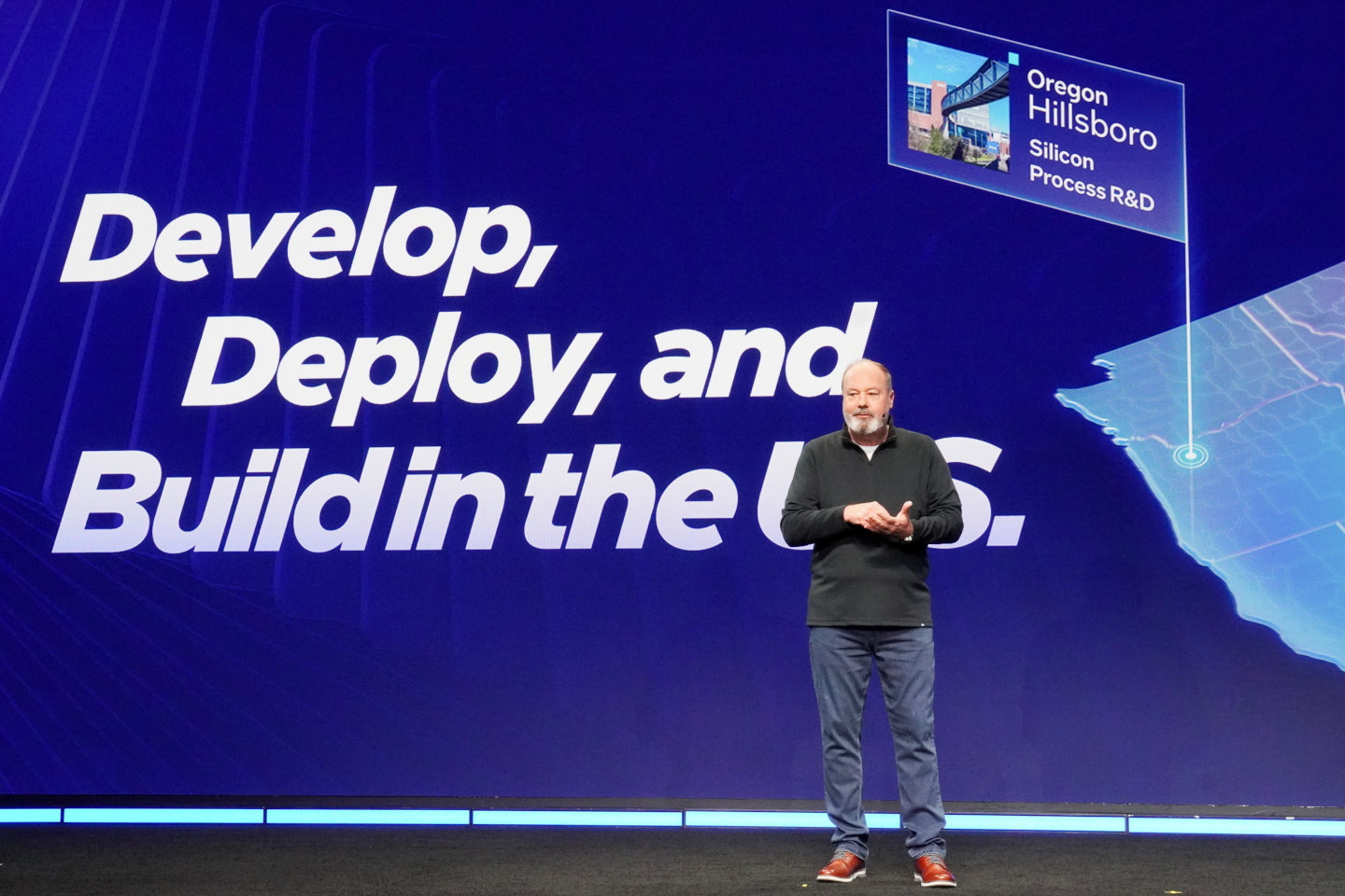 Intel消費端運算資深副總裁Jim Johnson強調Panther Lake處理器的研發、部署、生產皆在美國完成。