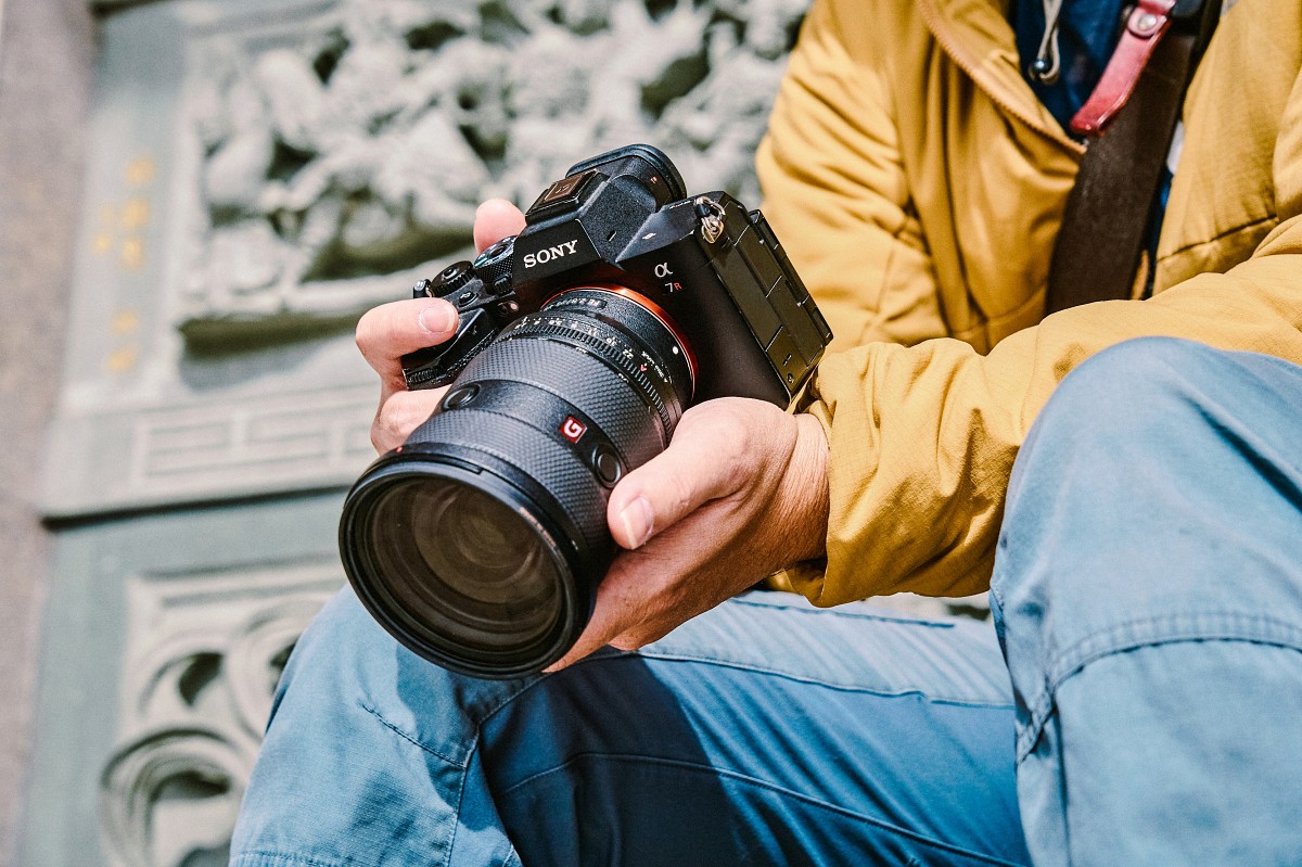 對極度重視影像畫質的黃柏雯而言,α7R V 搭配 Sony 自家 G Master 與 G 系列鏡頭不僅充分發揮高畫素優勢,也最能展現鏡頭本身應有的光學實力。
