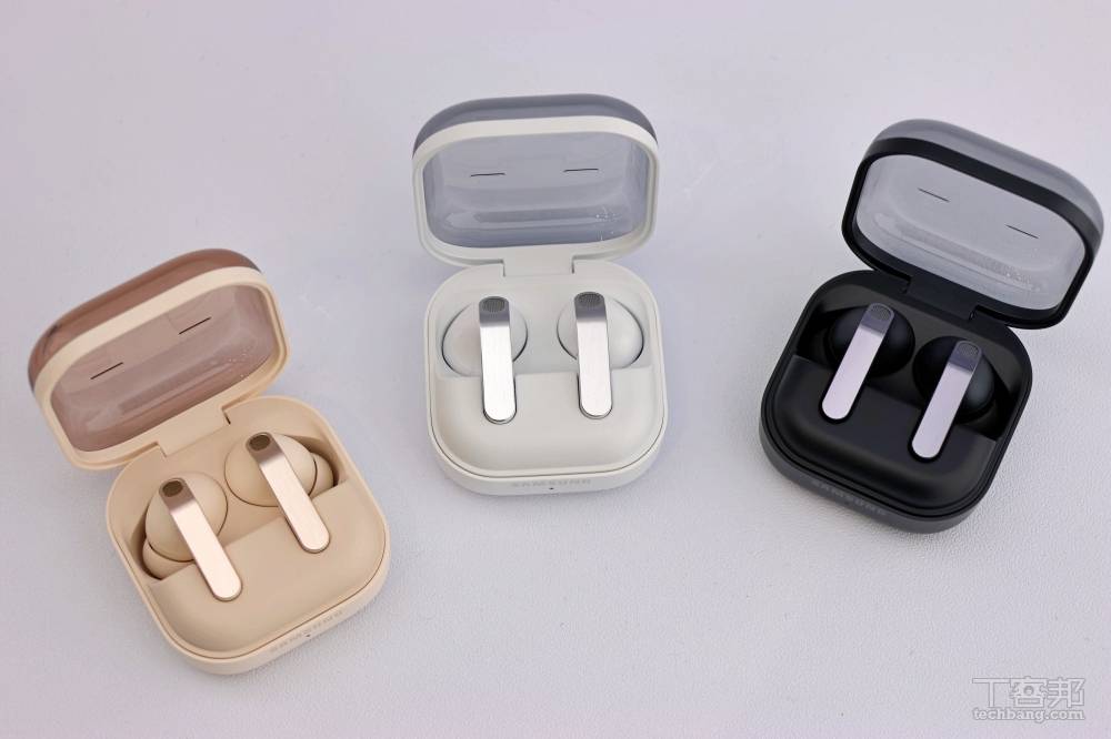 三星 Galaxy Buds4 系列正式亮相，整合 Gemini 與 Perplexity，打造最強耳邊 AI 助理