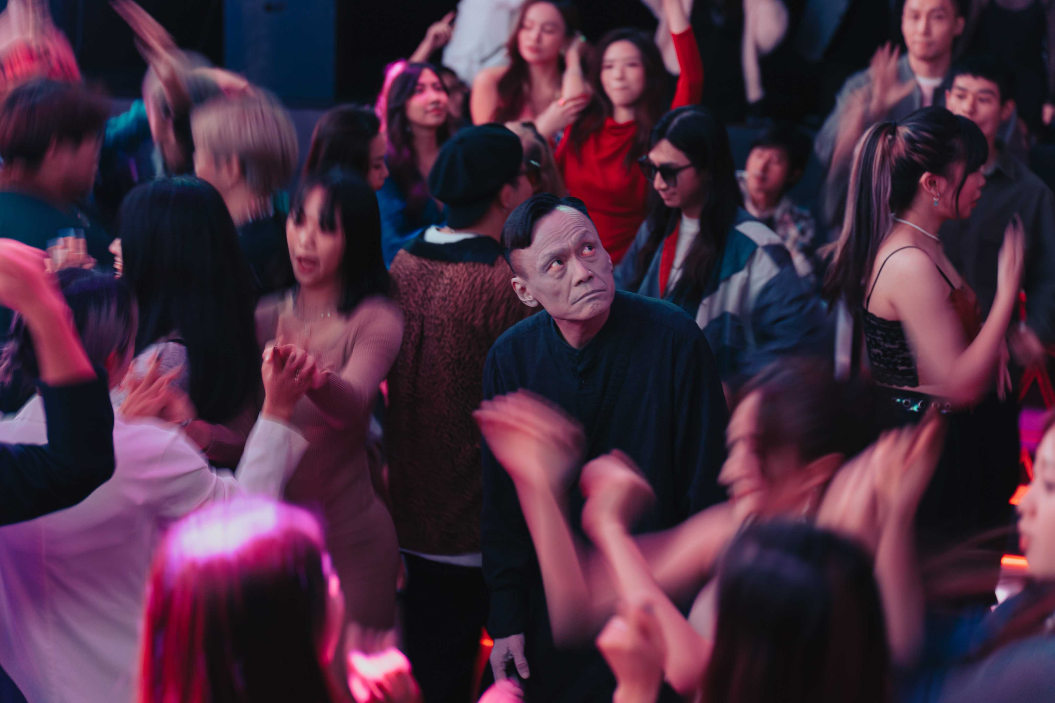 《乩身》同名小說改編影集 4/2 上線 Netflix，柯震東、王柏傑、薛仕凌主演