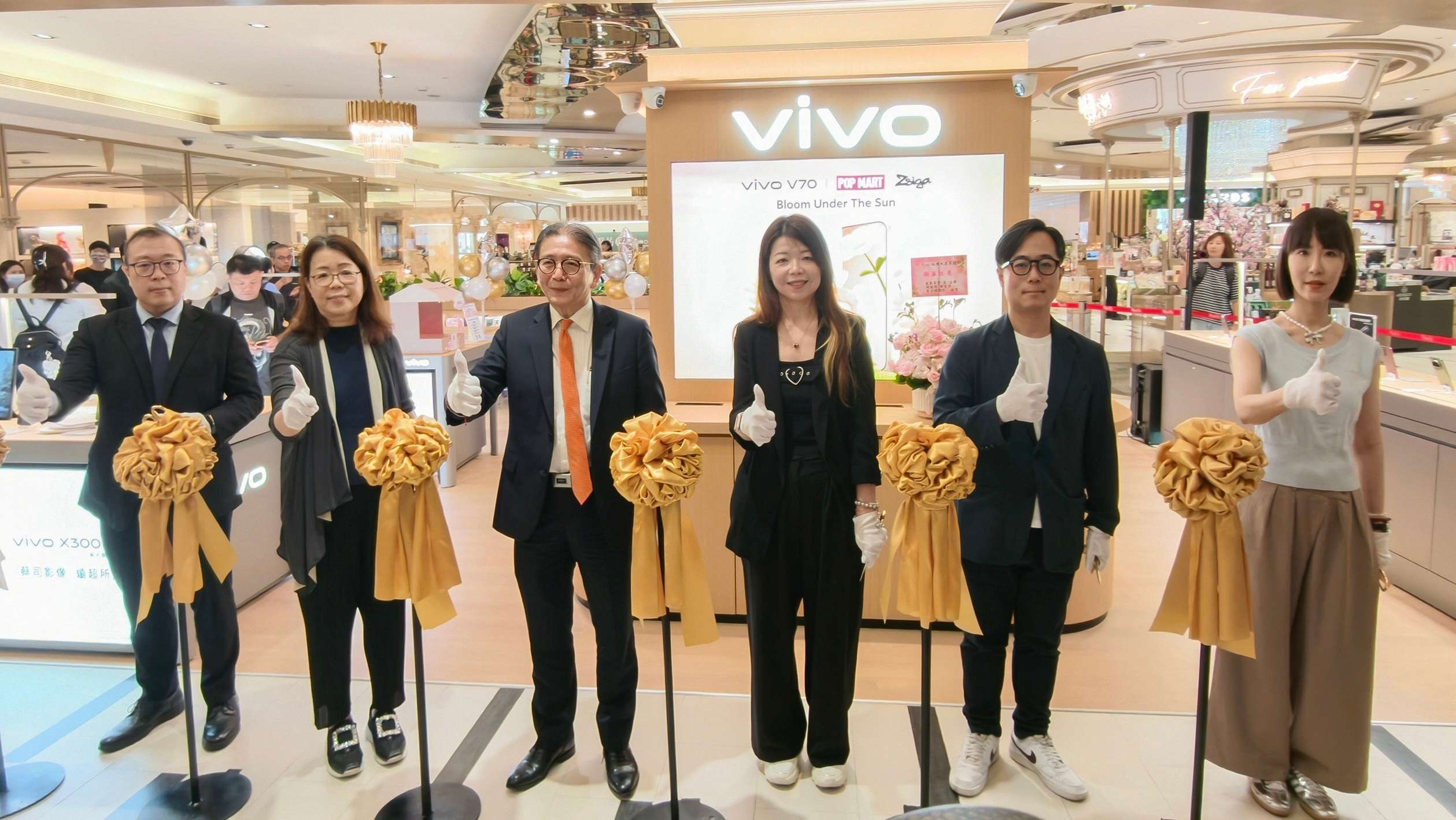 vivo 板橋大遠百體驗店正式開幕，同步攜手遠傳電信推 V70 系列與聯名配件