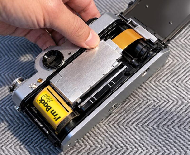 讓底片相機重生！I’m Back Roll 數位機背隆重登場，Sony 2,600 萬畫素 APS-C CMOS