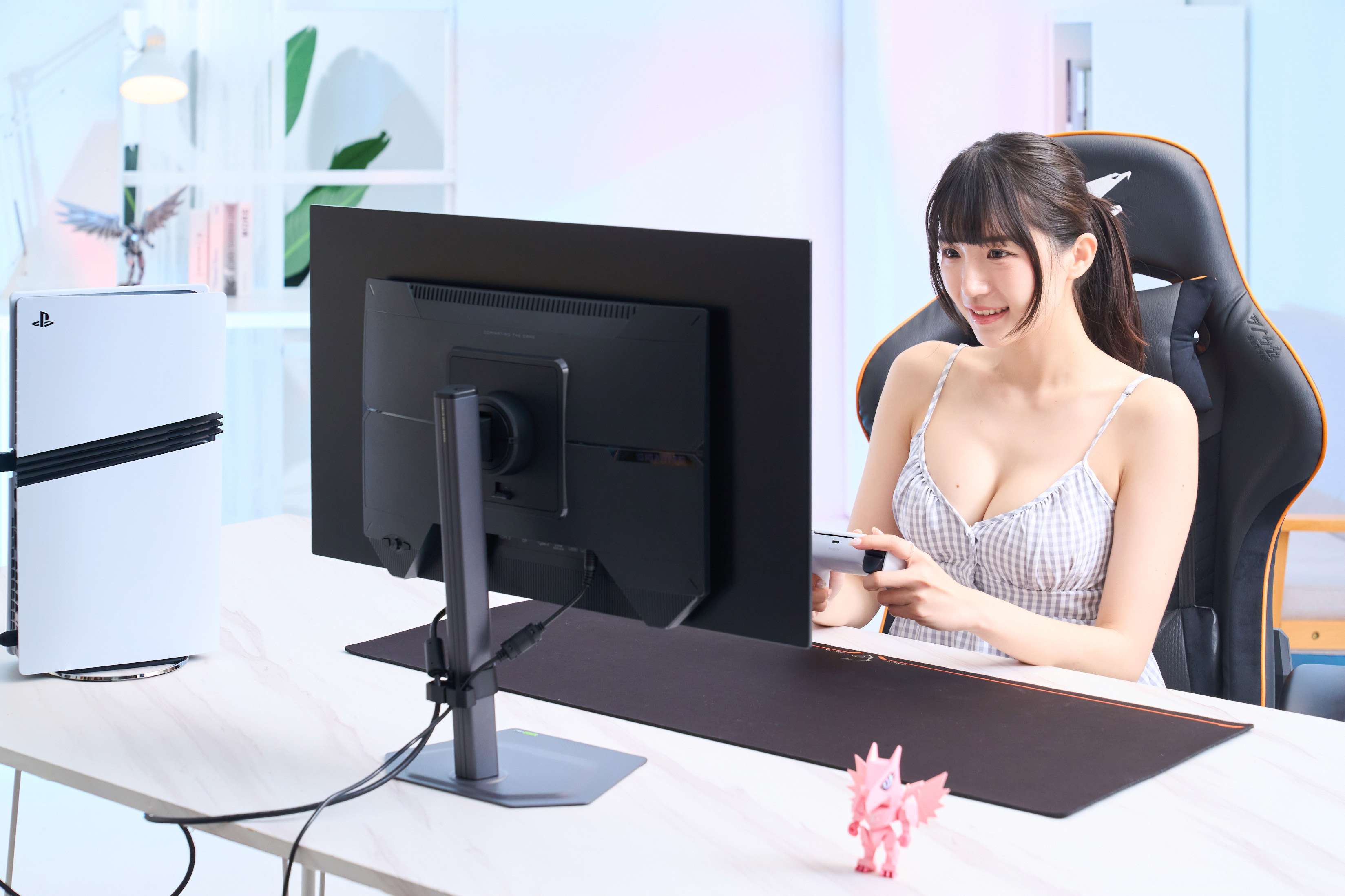 技嘉 MO27Q28GR 電競顯示器實測：第 4 代 WOLED 面板 + 雙模解析度，通吃 FPS 電競、3A 大作與 HDR 影音的最佳之選