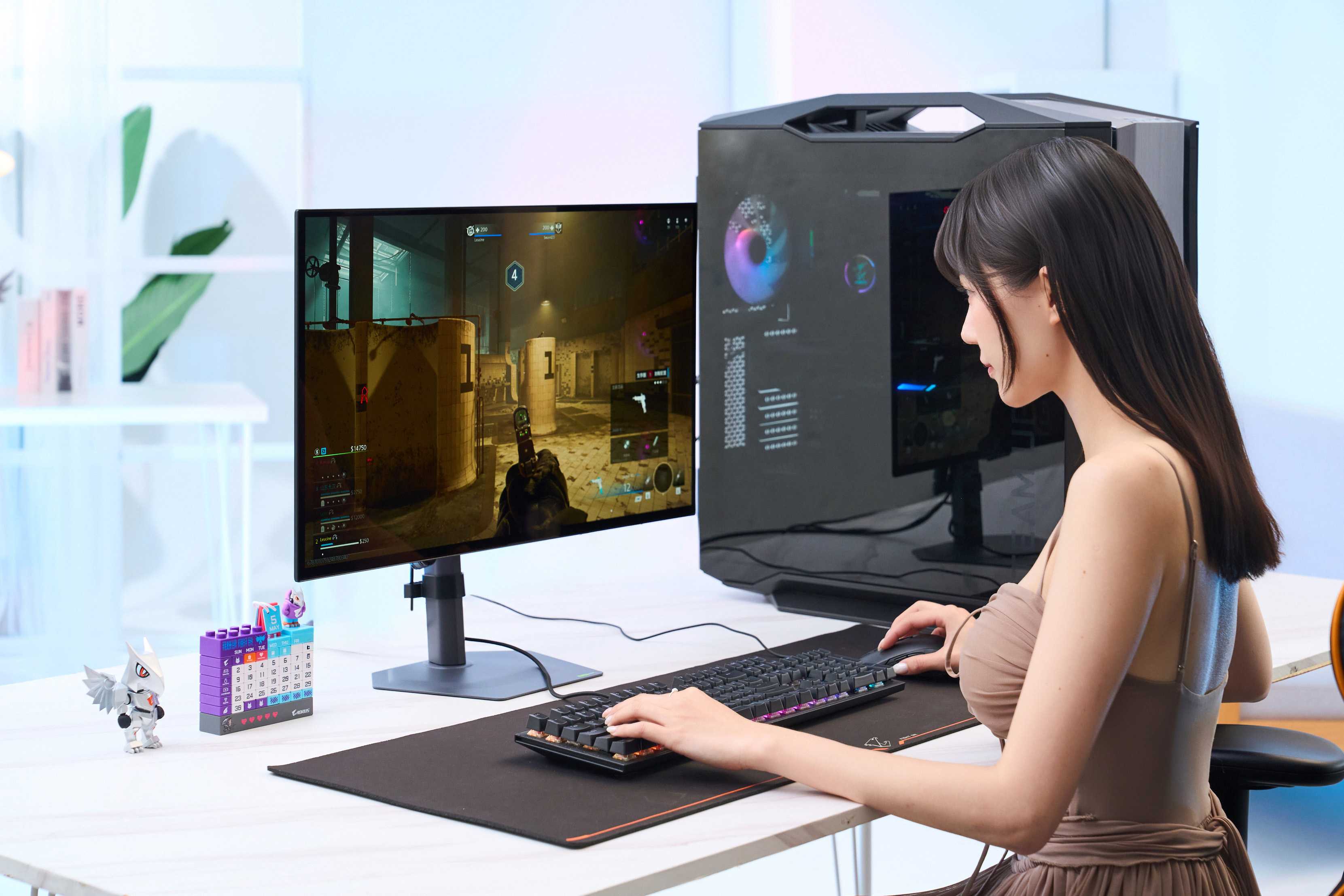 280Hz 更新率搭配 Ultra Clear，FPS 競技的反應速度與畫面清晰度都能達到極致表現。
