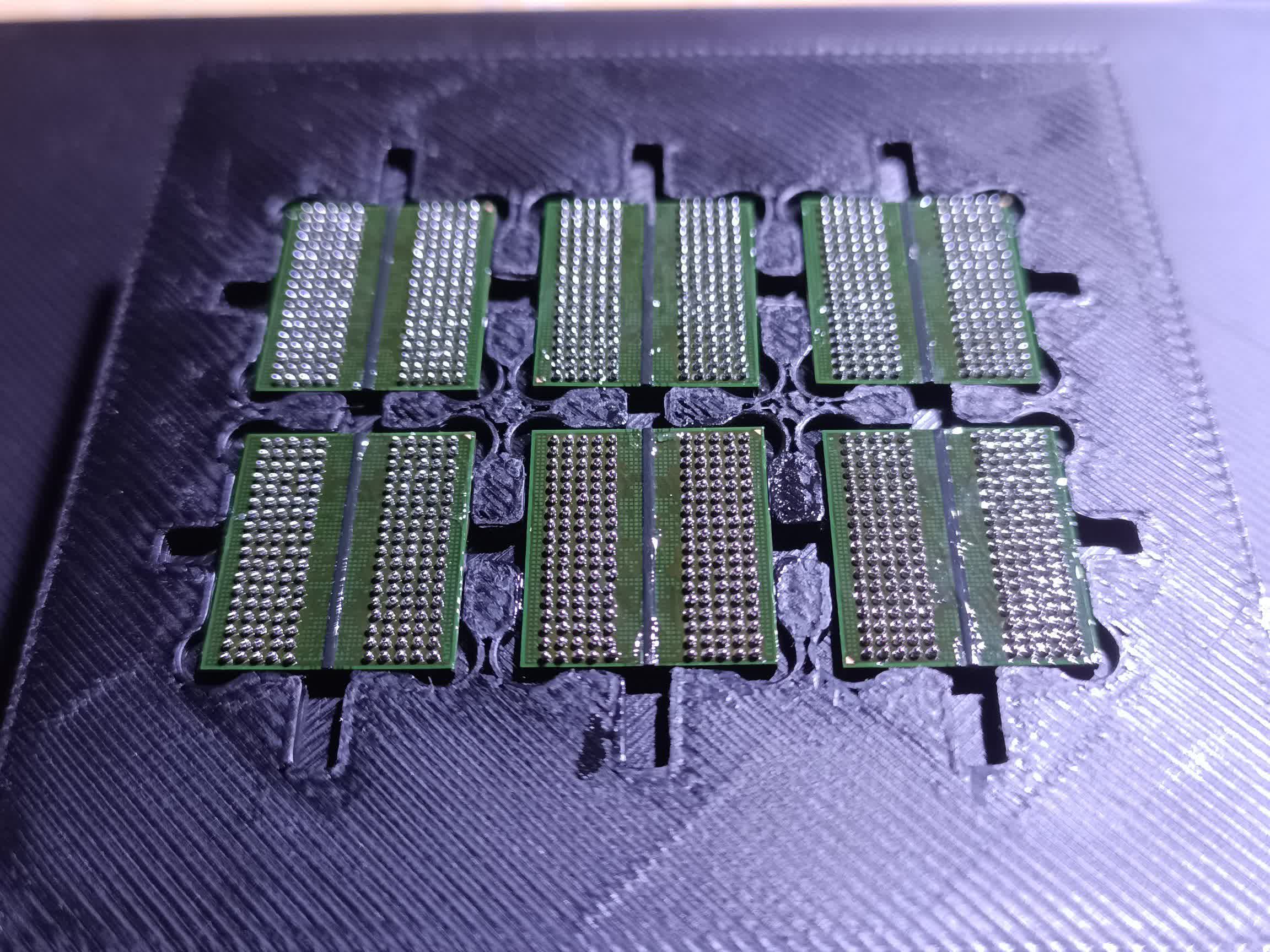 RTX 3070重獲新生！神人「魔改」報廢顯卡，16GB記憶體讓效能直接翻倍，8GB不夠用有救了！