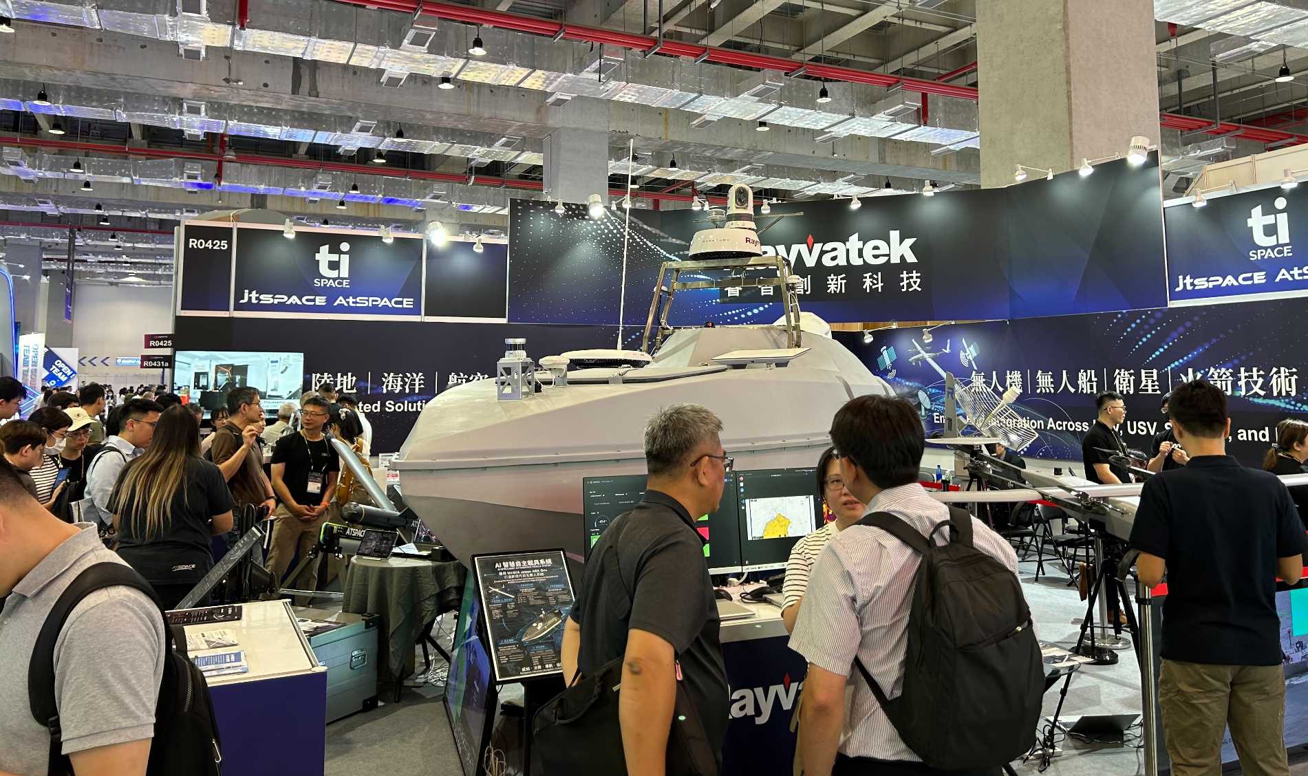 COMPUTEX 2026】把船開進南港展覽館！睿智科技展示無人水面載具、AI