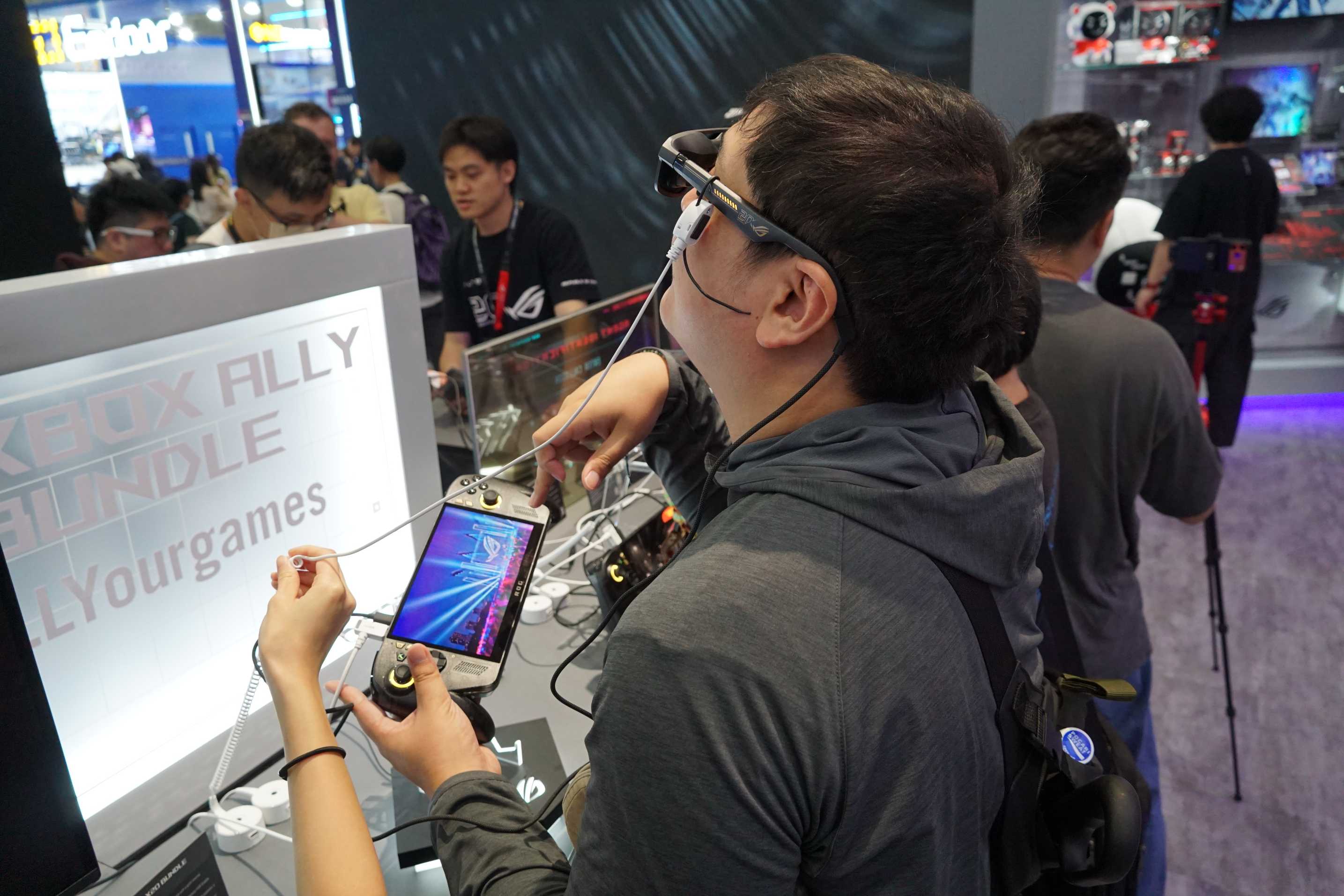 【COMPUTEX 2026】AMD vs. Intel 掌機大戰正式開打！微星、宏碁、ROG 新機齊發，這篇帶你看懂怎麼選