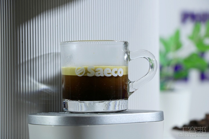 飛利浦 Baristina 義式咖啡機在台上市!一按一滑完成現磨現煮,售價 14,900 元