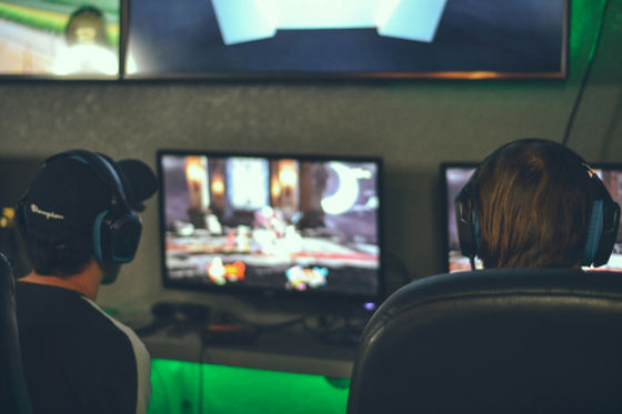 微軟 Xbox 內部信件曝光:新 CEO 坦承獲利大跌、零件成本飆漲 5 倍,將大規模裁員並全面重整
