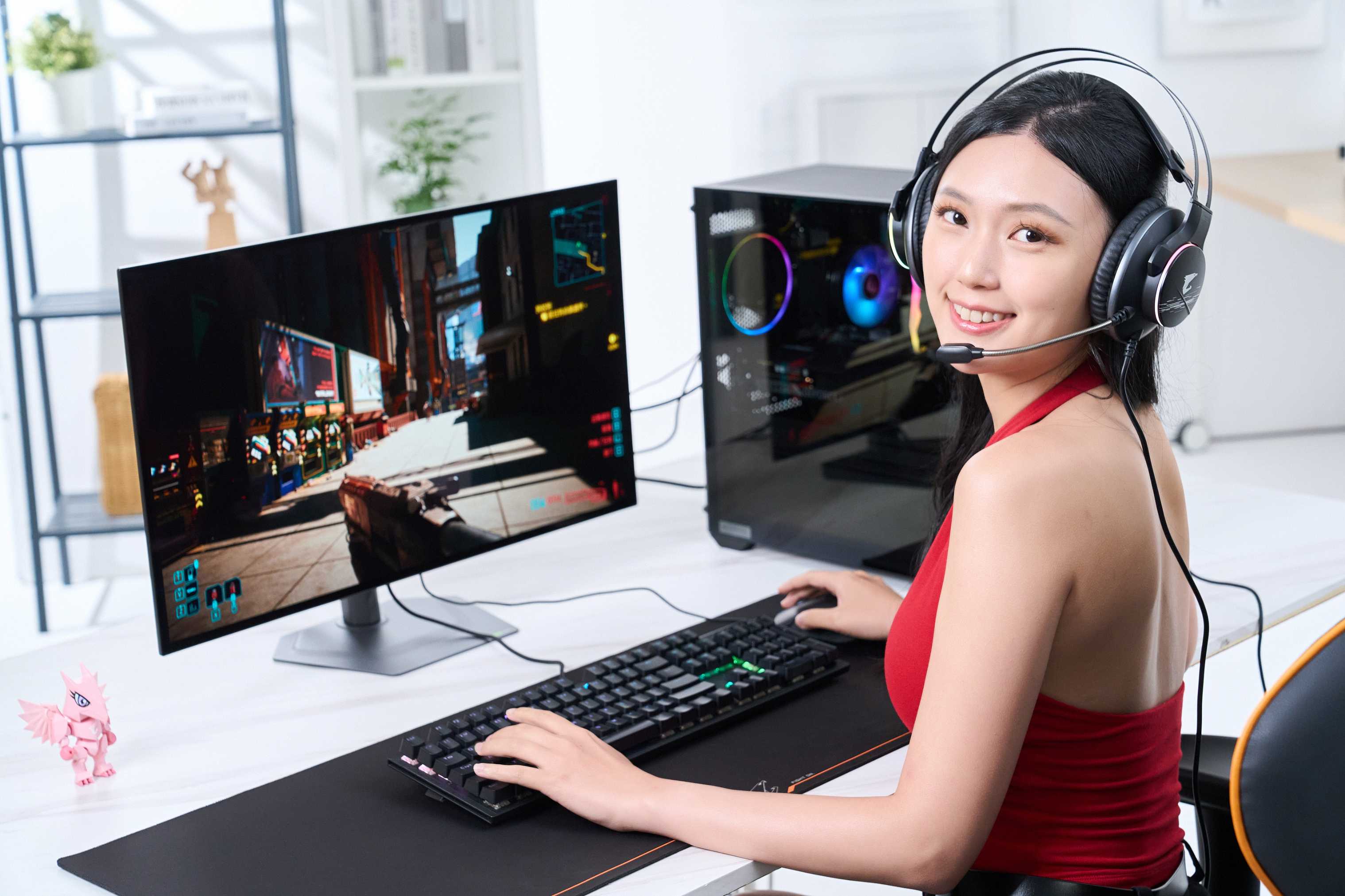 GO27Q24G 擁有 240Hz 更新率與 0.03ms GTG 反應時間，充分發揮 OLED 極快像素切換速度，大幅降低動態模糊與殘影 