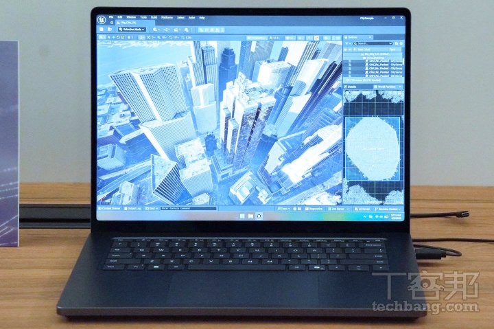 高達 128GB 統一架構記憶體，讓內建顯示晶片能夠分配的容量超越獨立顯示晶片，能夠用於超大型 3D 模型開發，如整個城市的 3D 模型。
