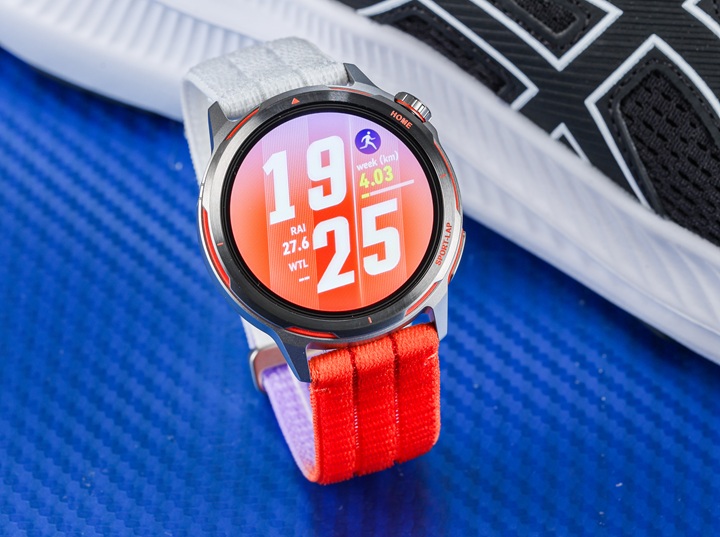 HUAWEI WATCH GT Runner 2 是專為路者需求設計，錶殼採用鈦合金物料製造，兼顧輕量舒適與高強度耐用。