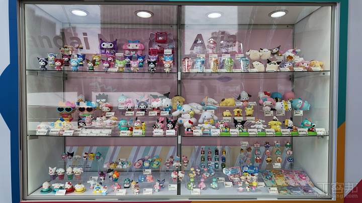 三麗鷗主題展櫃。