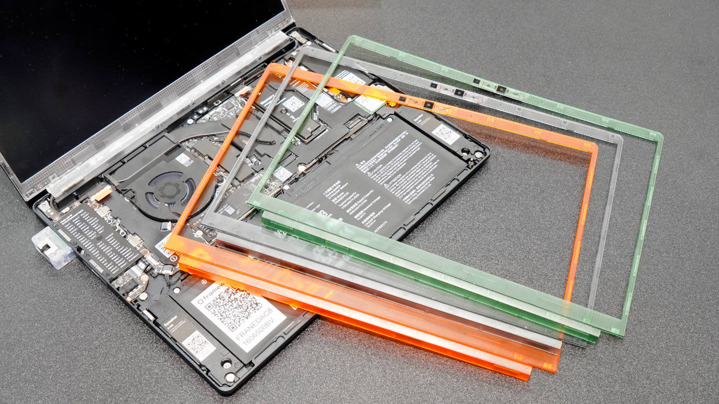 Laptop 13 Pro提供多種不同顏色的螢幕邊框，使用者可以依喜好選擇。
