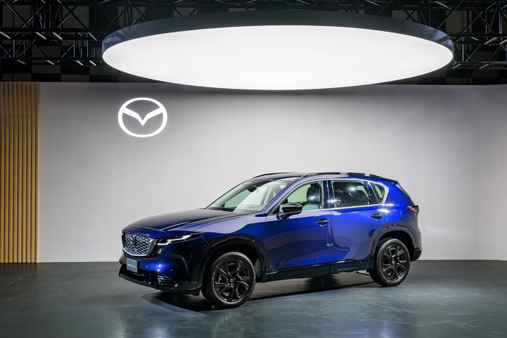 Mazda 第三代 CX-5 四車型在台上市!全車系標配 4WD 四驅架構、售價 94.9 萬元起