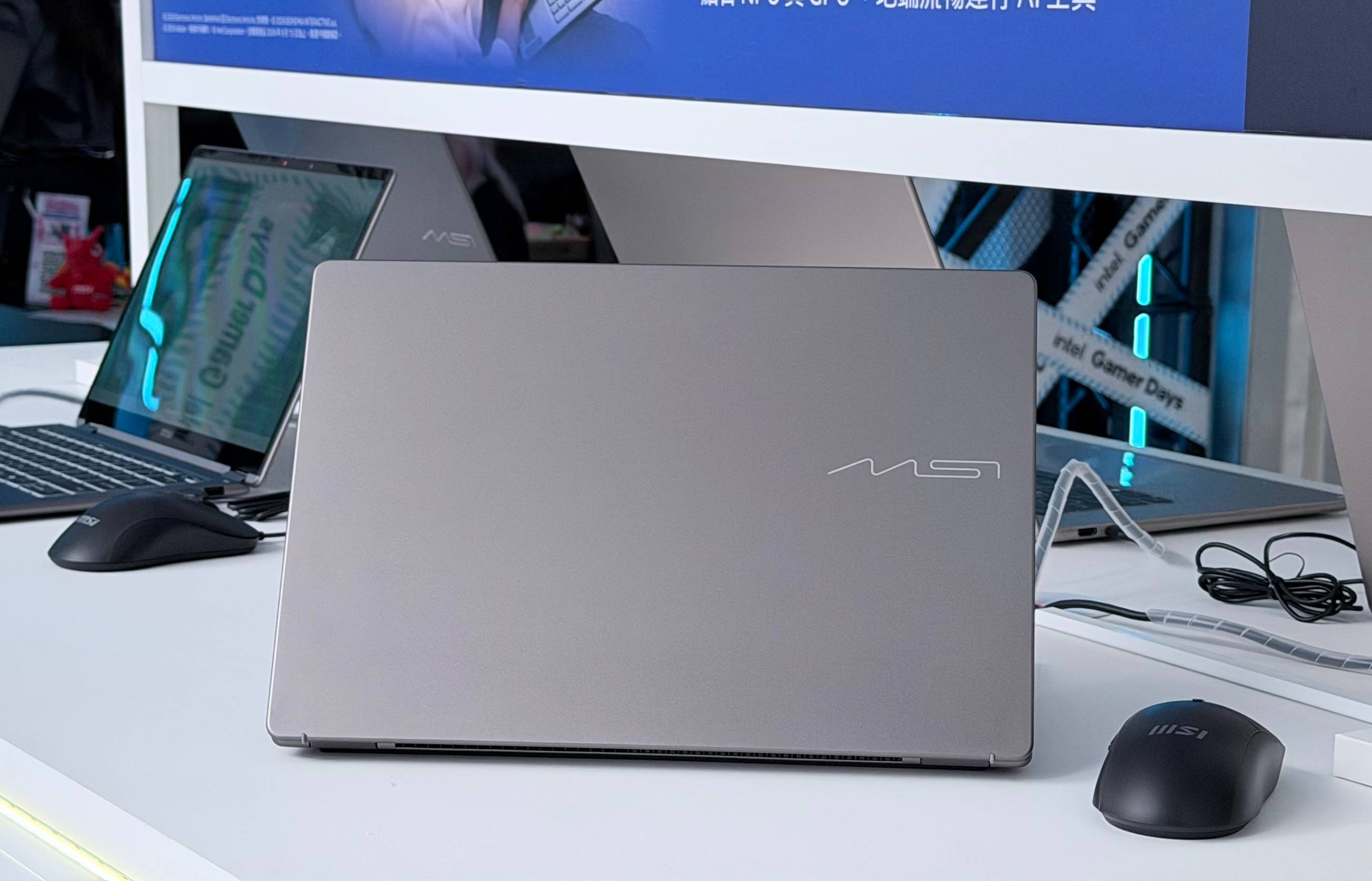 MSI 攜手 Intel 打造「微星寵粉節」！電競筆電、Claw 掌機與 AI PC 全線亮相，開學購機優惠一次看