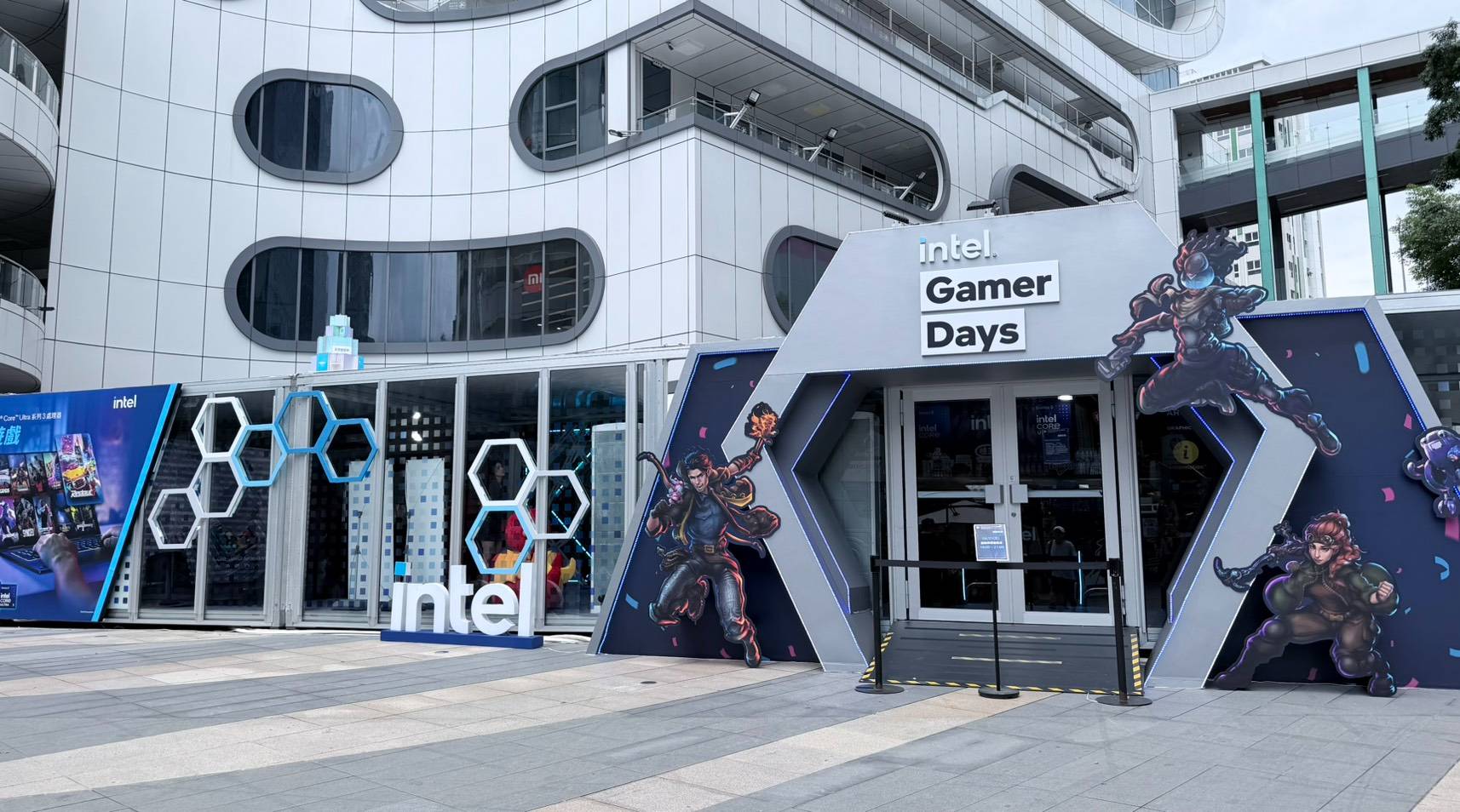 MSI 攜手 Intel 打造「微星寵粉節」！電競筆電、Claw 掌機與 AI PC 全線亮相，開學購機優惠一次看