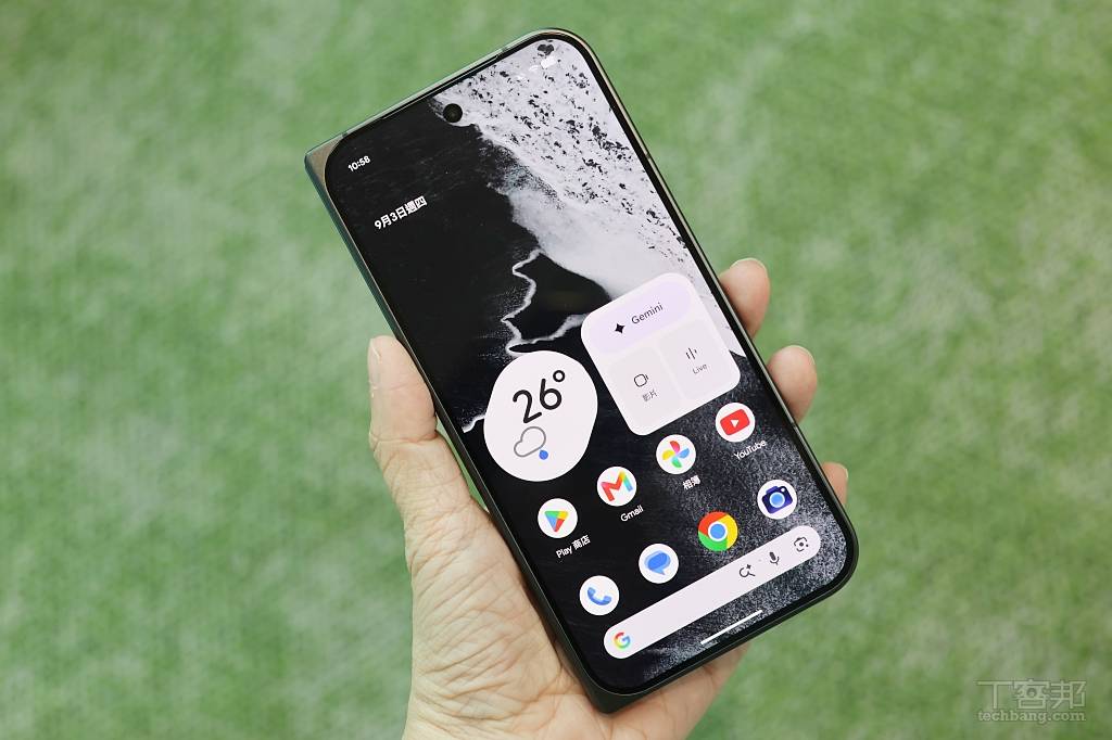 開價突破 6 萬元！Google Pixel 11 Pro Fold 值得買嗎？機身「瘦身」有感、30倍變焦進化重點一次看