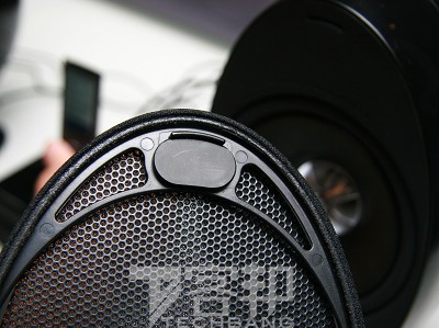多金iPod族群揚聲器新選擇─KEF Picoforte MCE 二合一音響組合