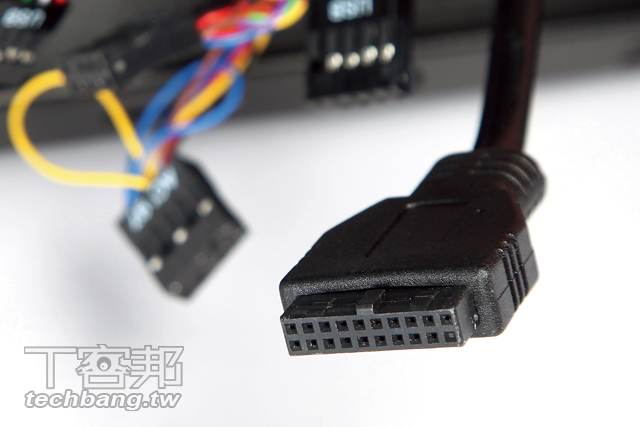 9款 USB 3.0 機殼大亂鬥，傳檔速度、溫度實測，找到你合意的機殼 - 第 4 頁 | T客邦