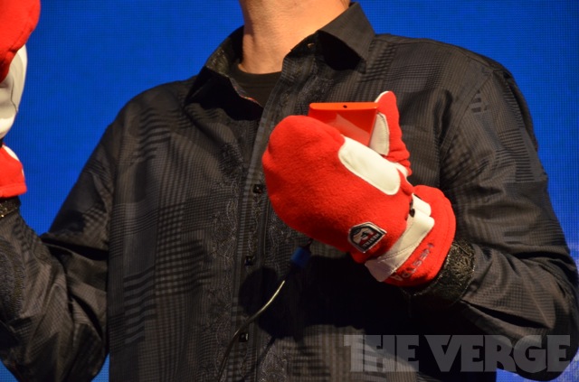 Nokia 推出 WP8 新機 Lumia 920、Lumia 820 ，搭載 PureView、離線地圖、無線充電技術